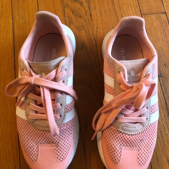 Adidas Apricot Flashback - Picture 2 of 5